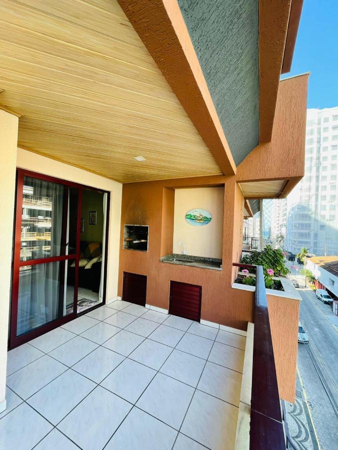 Apartamento Meia Praia - Итапема Екстериор снимка